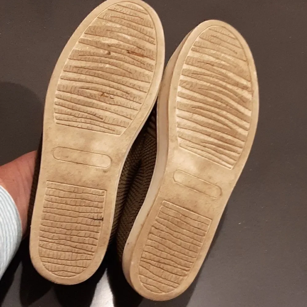 New Directions Olive Green Cloth Shoes